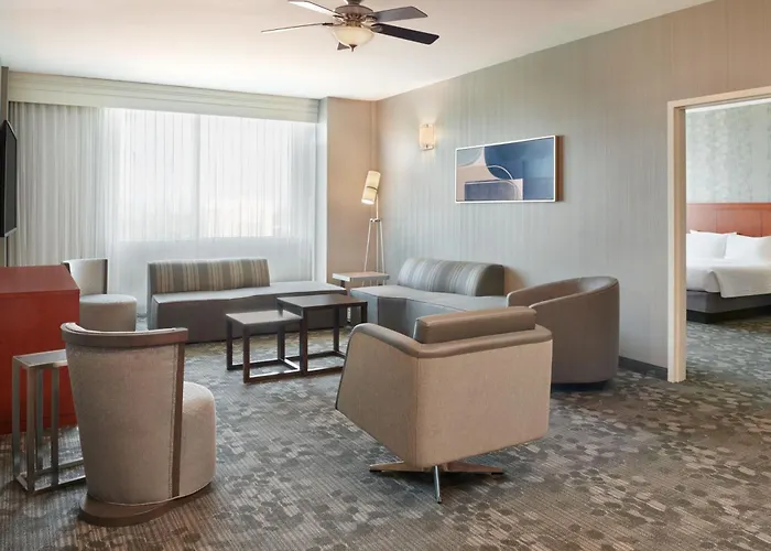 Deluxe One-Bedroom Suite